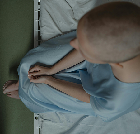 Ce este cancerul ovarian ➜  Stadiile bolii ➜ Simptomele cancerului ovarian ➜ Operatie cancer ovarian ➜ Tratament pentru cancer ovarian ➜ Afla aici!