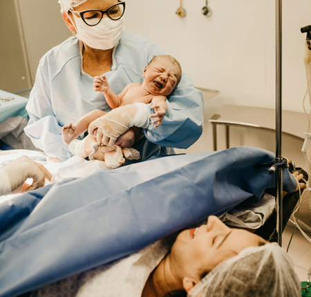 La ce sa te astepti dupa nasterea naturala ➜ Schimbari hormonale si emotionale ➜ Afla mai multe!