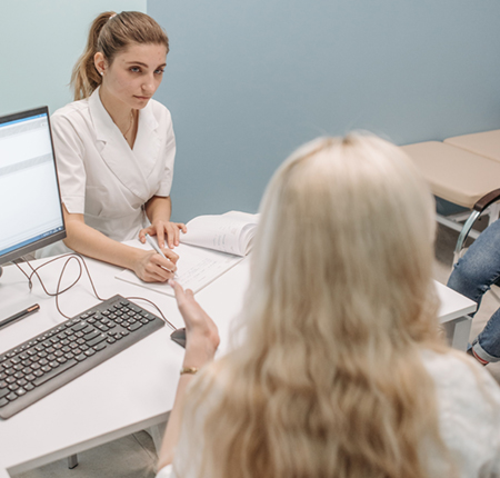 De ce apare cistita după contact sexual, în cât timp dau simptomele, ce măsuri de prevenție au dovezi reale și când trebuie să mergi la medic.