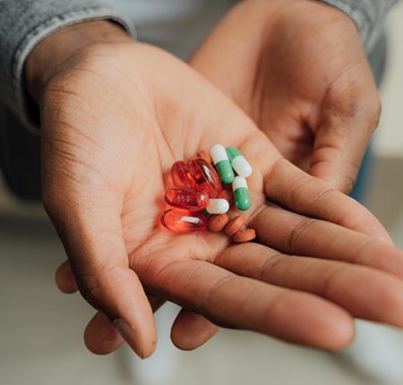 Sindromul Turner ➜ Ce este ➜ Tipuri ➜ Care sunt cauzele sindromului Turner ➜ Simptome ➜ Manifestari ➜ Complicatii ➜ Tratament ➜