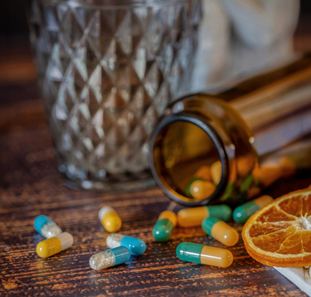 Zinc ➜ Beneficii ➜ Doza zilnica recomandata ➜ Simptomele deficitului de zinc ➜ Complicatii ➜ Efecte adverse si contraindicatii ➜ Afla mai multe!