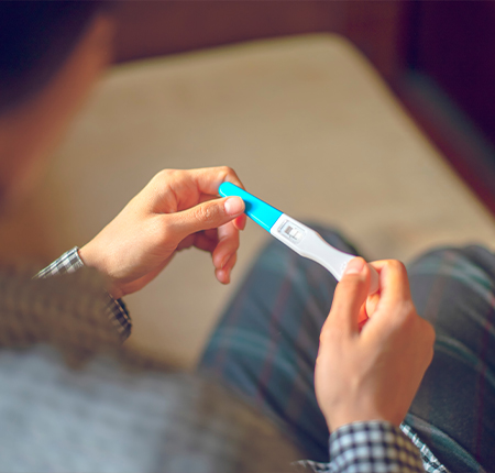 What are the causes of a false positive pregnancy test ➤ How to perform a pregnancy test correctly ➤ How to avoid a false positive pregnancy test ➤ Find out here!