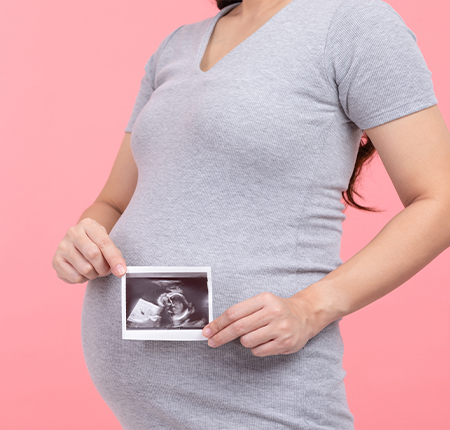 Dupa cat timp apar primele semne ale sarcinii ➤ Cum stii ca esti insarcinata ➤ Cand trebuie sa faci testul de sarcina & sa mergi la medic ➤ Afla aici!